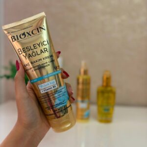ماسک موی بدون سولفات بیوکسین Bioxcin حاوی ۹ گیاه با خاصیت ضد ریزش و تغذیه کننده حجم 250 میل